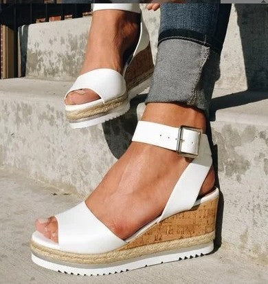 Athena - Sandalen mit Schnallen-Keilabsatz